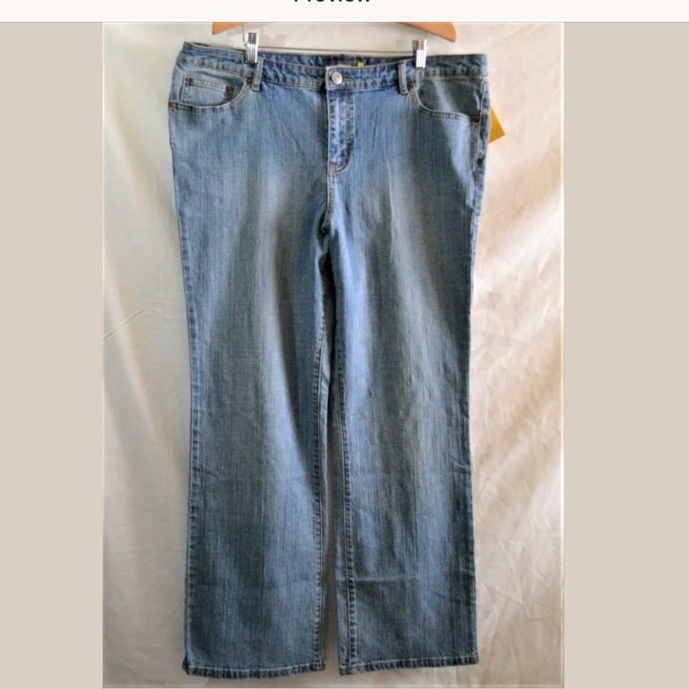 NWOT Venezia Bootcut Jeans Size 5 Average